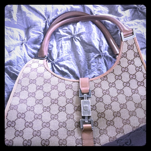 Authentic Gucci Audrey purse with dust bag